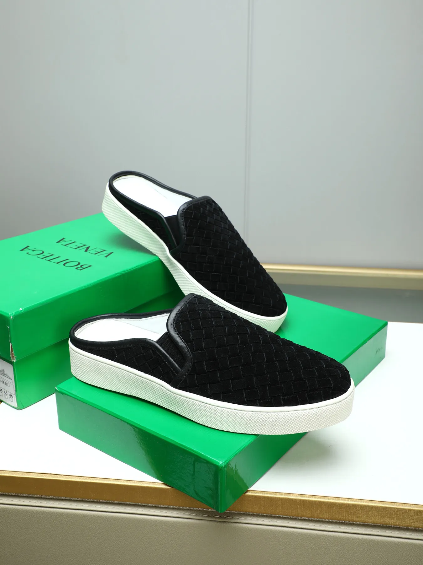 Men's shoes 💰420 [Half drag series] BOTTEG* VENET* - high-end boutique Size: 38-44 (45 customized) BV new product, first-layer cowhide artificially woven classic style harmoniously blends with contemporary fashion temperament, rubber soles are light and flexible, water-dyed sheepskin pads! [Taobao, Tmall, and live streaming are the first choices]
